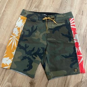 Billabong Boardshorts Size 30